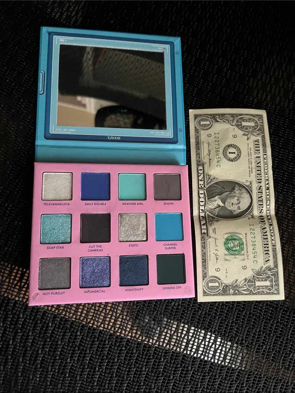 Trixie Cosmetics NIGHTTIME REALNESS 12 pan shadow + pressed pigment palette